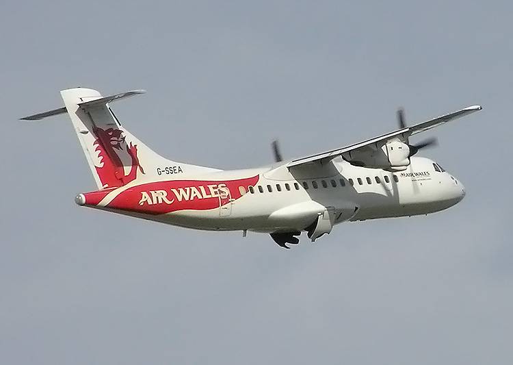 ATR 42, Транспортные самолеты