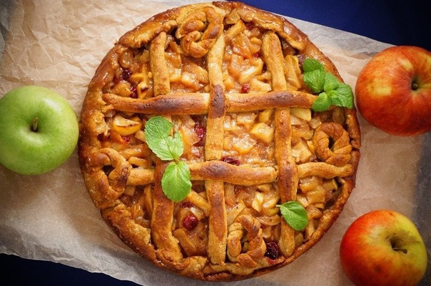 Выпечка, Яблочный пирог с медом и клюквой: Рецепт пирога, Мучные блюда (рецепты)